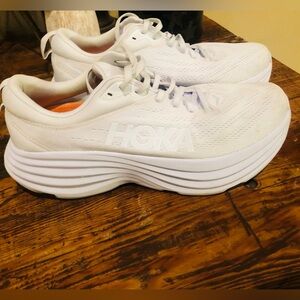 HOKA One One W Bondi 8 11B